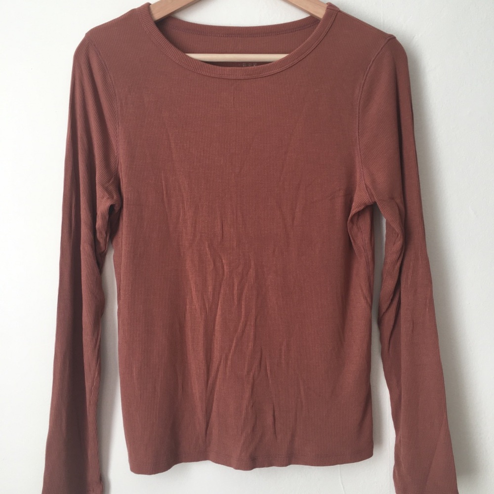 A New Day Fitted Long-sleeved T-shirt Red Medium